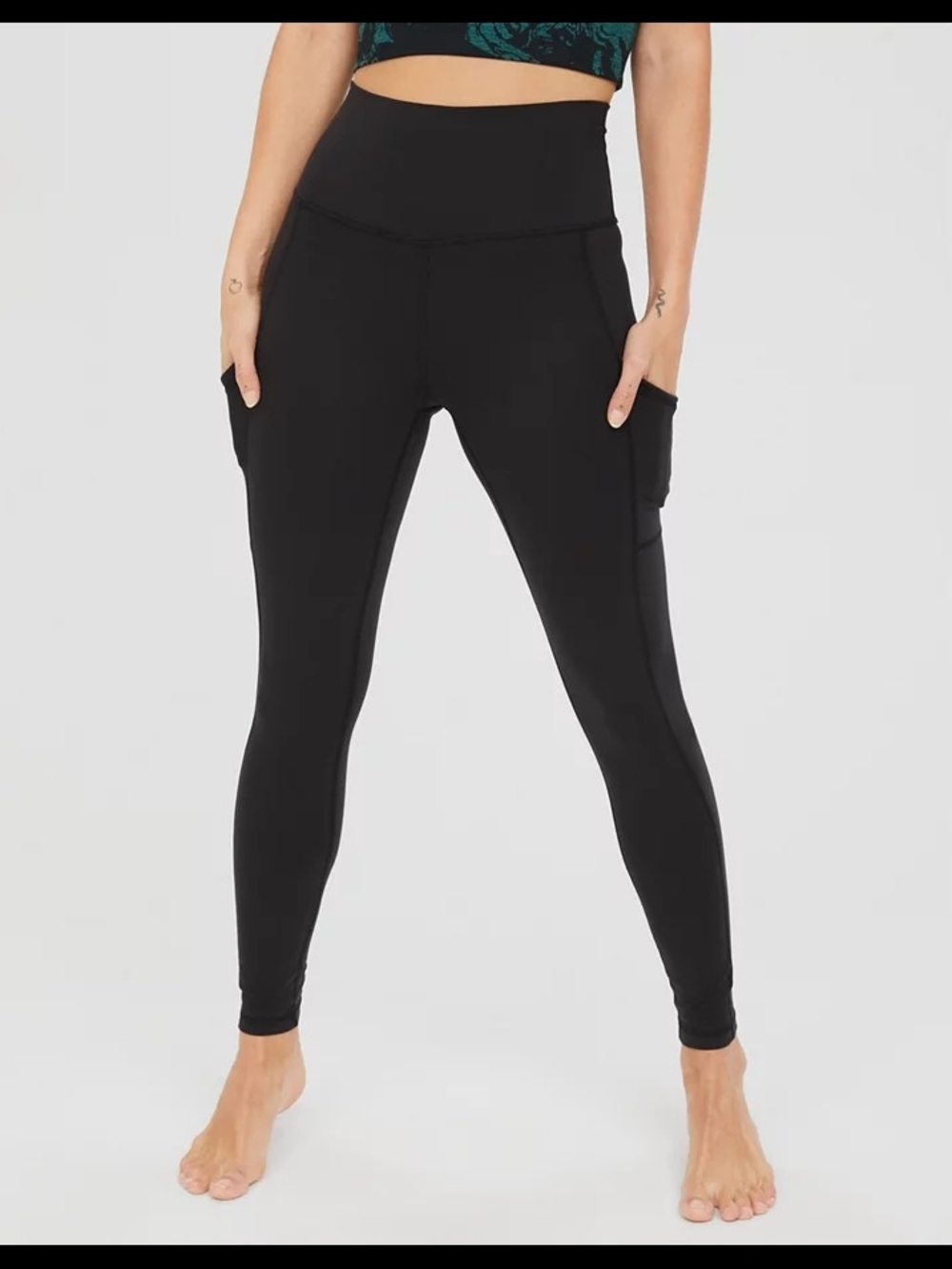 aerie Offline The Hugger Black High-Waist Cargo Pocket Leggings